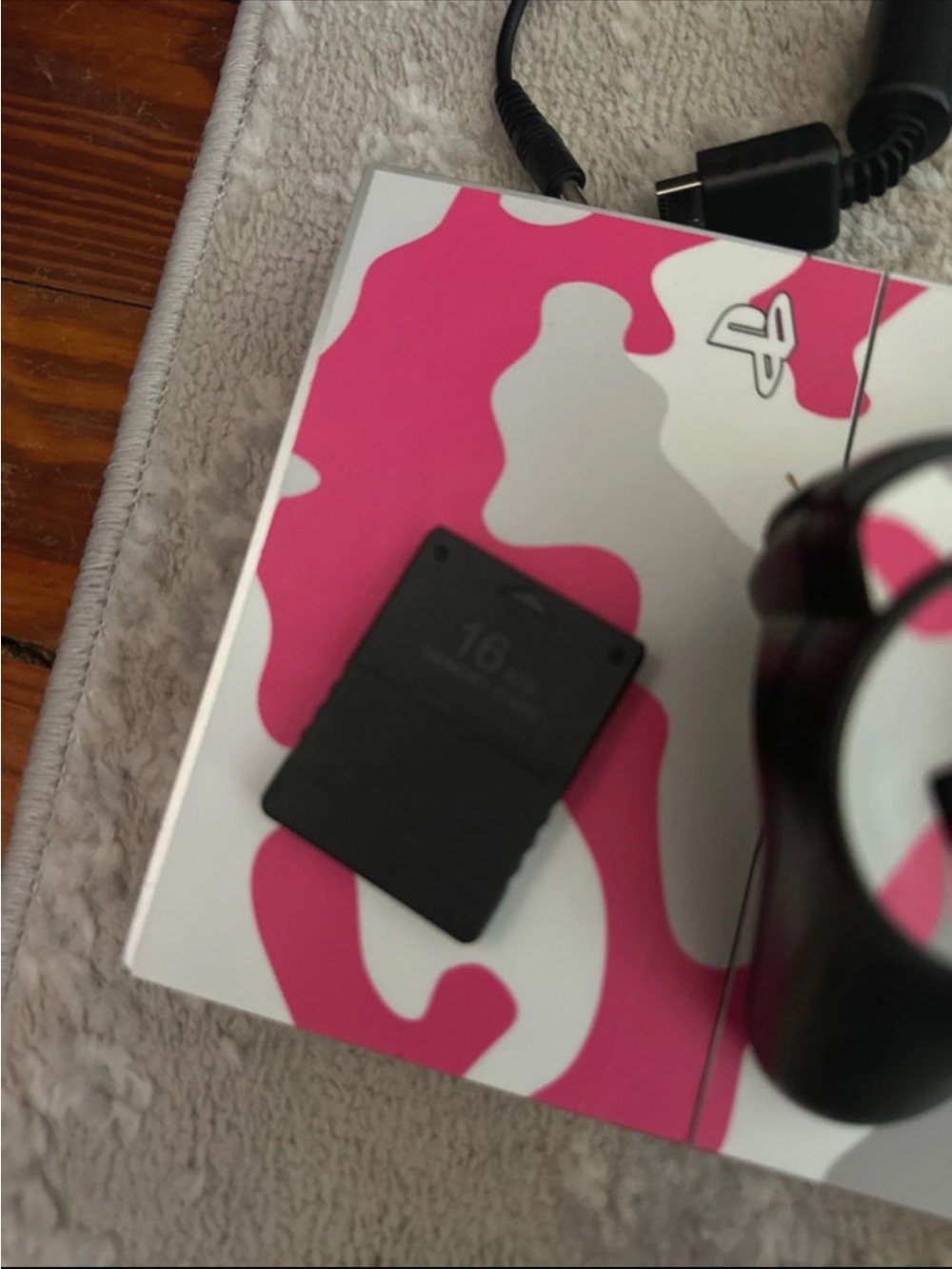 Sony Pink & White Camo PS2 Controller Set with Accessories - Picture 3 of 8